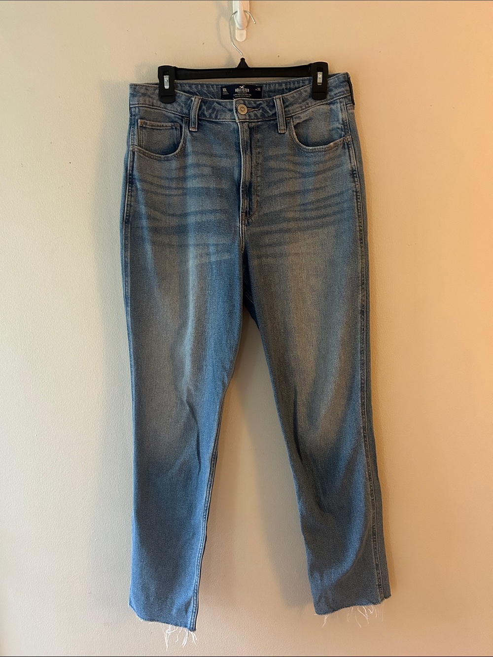 Hollister Light Wash Straight Leg Jeans size 10 long